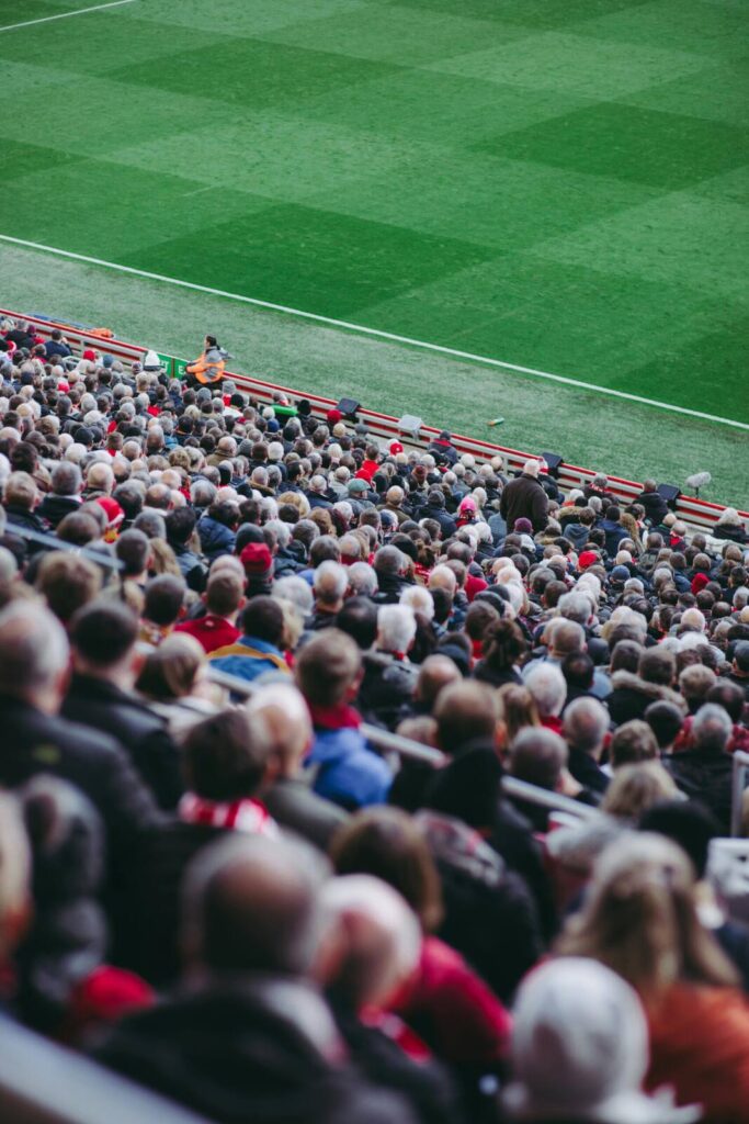 bandany sportowe mogą być pamiątką z ważnego meczu